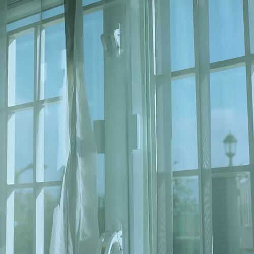 Frische Luft rein, Insekten raus 🪟
Was viele unterschätzen: Fenster und Türen sind nie komplett identisch.
Genau...